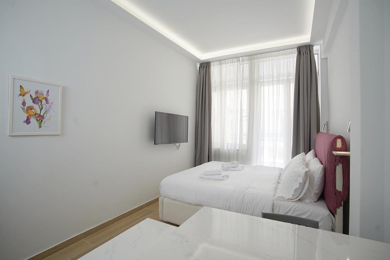 Tip - Top Suites Athens Exterior photo